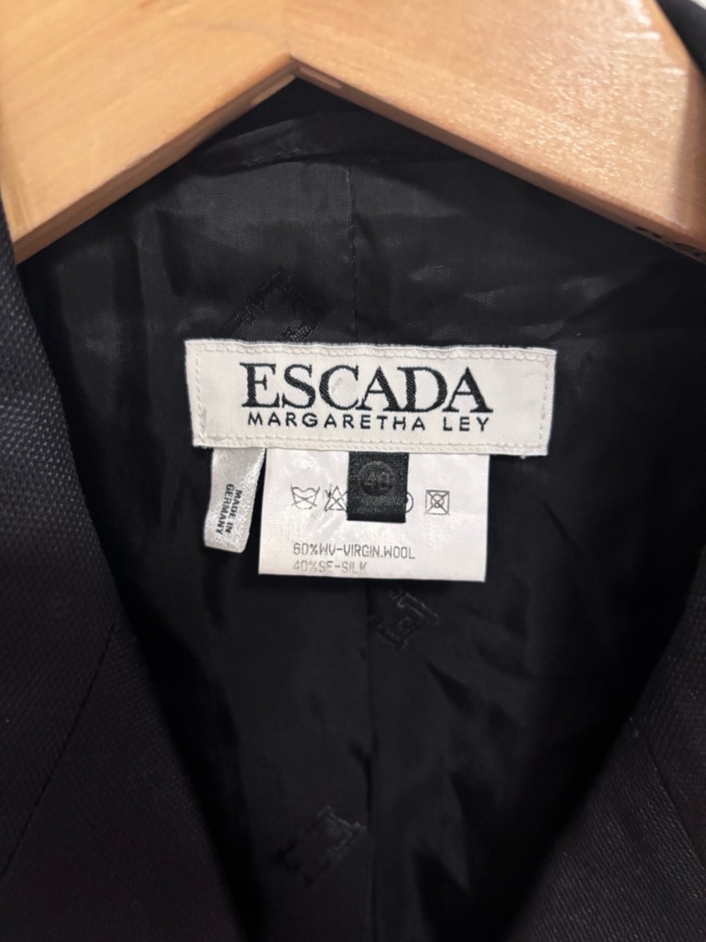 Escada wool silk blazer - Picture 2 of 7